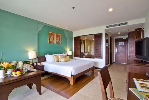 13 фото отеля Ravindra Beach Resort & Spa 5* 