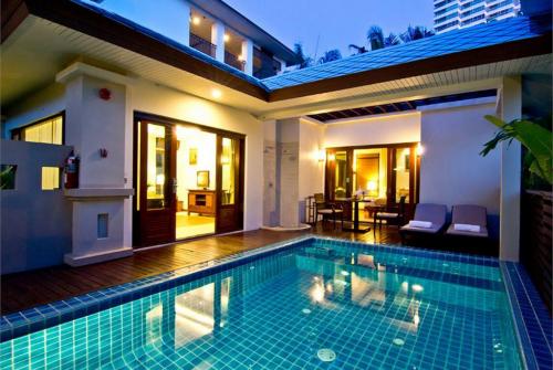 4 фото отеля Ravindra Beach Resort & Spa 5* 