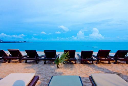 45 фото отеля Ravindra Beach Resort & Spa 5* 