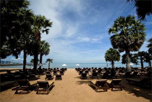 47 фото отеля Ravindra Beach Resort & Spa 5* 