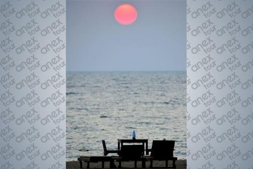 48 фото отеля Ravindra Beach Resort & Spa 5* 