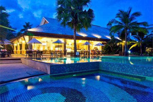 7 фото отеля Ravindra Beach Resort & Spa 5* 