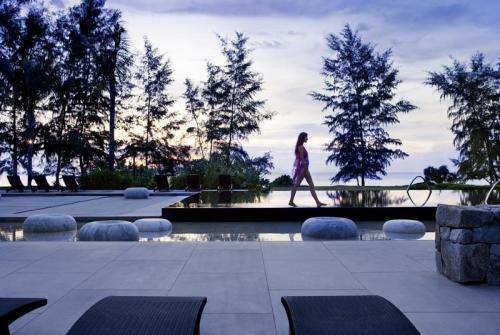 3 фото отеля Renaissance Phuket 5* 