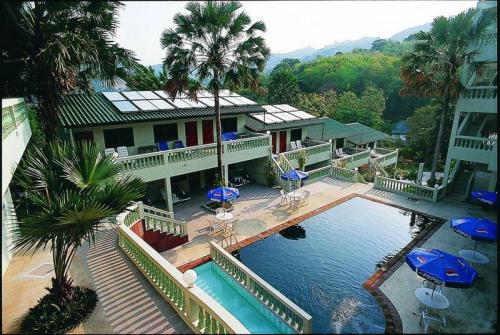 2 фото отеля Royal Crown & Palm Spa Resort Patong 3* 