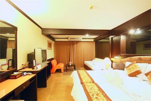 4 фото отеля Sigma Resort Jomtien Pattaya 3* 
