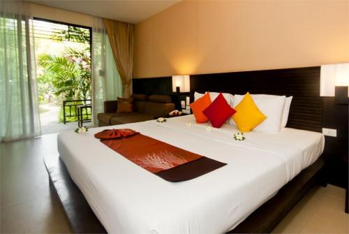 10 фото отеля Sunrise Tropical Resort 3* 