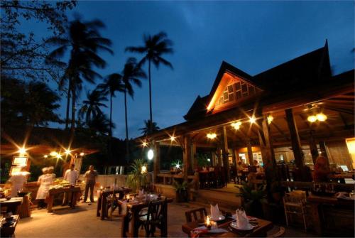 3 фото отеля Sunrise Tropical Resort 3* 