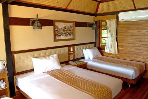 19 фото отеля Sunset Village Resort Pattaya 4* 