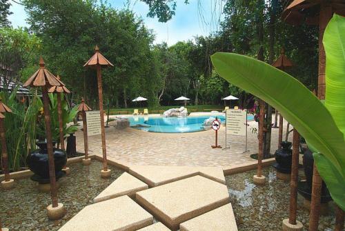 3 фото отеля Sunset Village Resort Pattaya 4* 