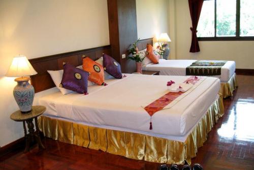 16 фото отеля Thai Ayodhya Villas & Spa 3* 