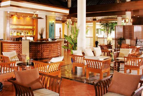 10 фото отеля Thara Patong Beach Resort & Spa 4* 