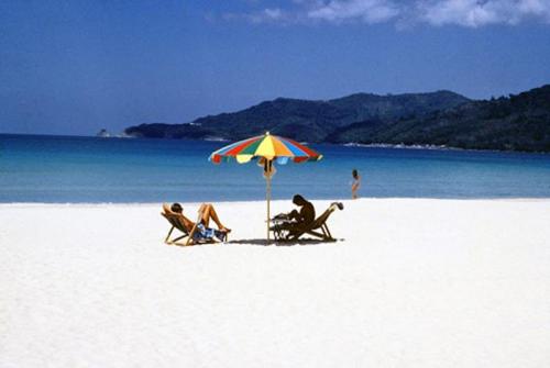 11 фото отеля Thara Patong Beach Resort & Spa 4* 