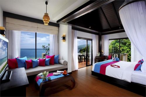 24 фото отеля The Aquamarine Resort & Villa 4* 