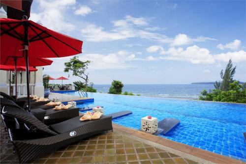 4 фото отеля The Aquamarine Resort & Villa 4* 