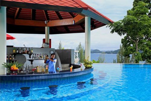 6 фото отеля The Aquamarine Resort & Villa 4* 