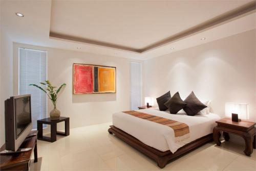 23 фото отеля The Aspasia Phuket 5* 