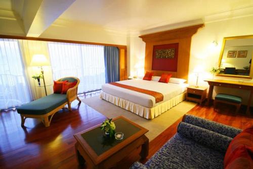 6 фото отеля The Imperial Pattaya Hotel 4* 