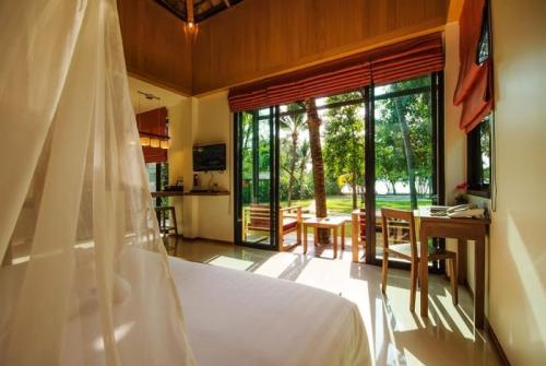 24 фото отеля The Mangrove Panwa Phuket Resort 5* 