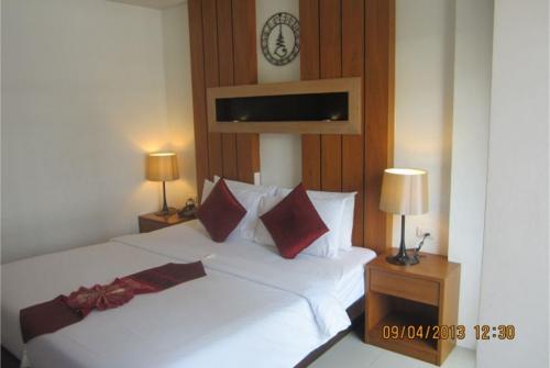 3 фото отеля We Hotel San Sabai 3* 