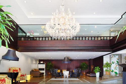 2 фото отеля White Palace Bangkok 3* 