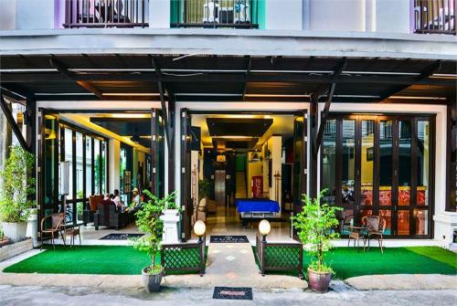 7 фото отеля Yk Patong Resort 3* 