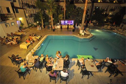 11 фото отеля Akdeniz Beach Hotel 3* 