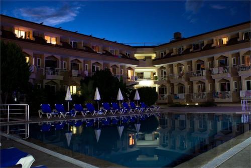 6 фото отеля Ares Club Hotel 3* 