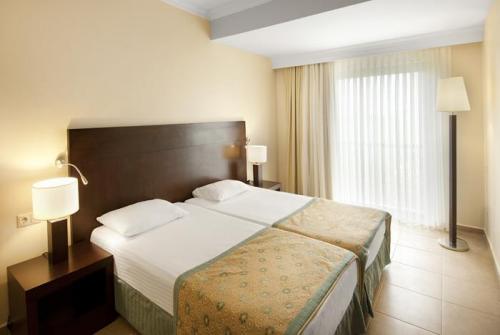 26 фото отеля Belconti Resort Hotel 5* 