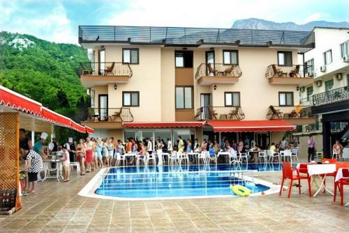 11 фото отеля Belport Beach Hotel 4* 