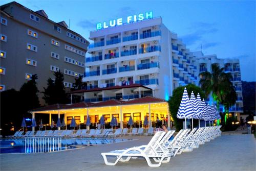 2 фото отеля Blue Fish Hotel 4* 