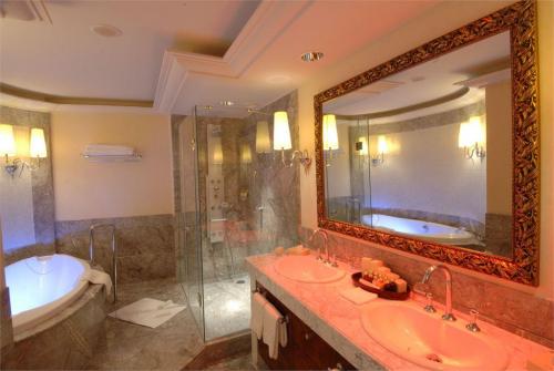 26 фото отеля Calista Luxury Resort 5* 
