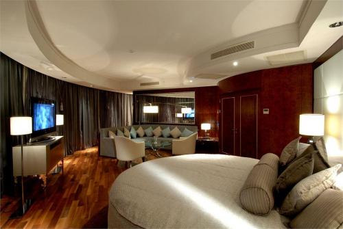 54 фото отеля Calista Luxury Suite Rooms 5* 