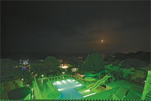 19 фото отеля Carelta Beach Hotel 4* 