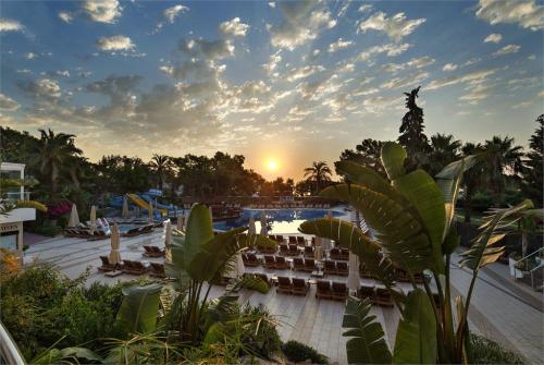 1 фото отеля Catamaran Resort Hotel 5* 
