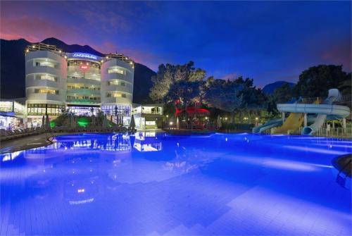 5 фото отеля Catamaran Resort Hotel 5* 