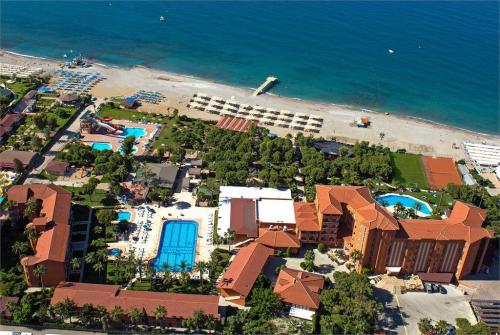 22 фото отеля Club Turtas Beach Hotel 4* 