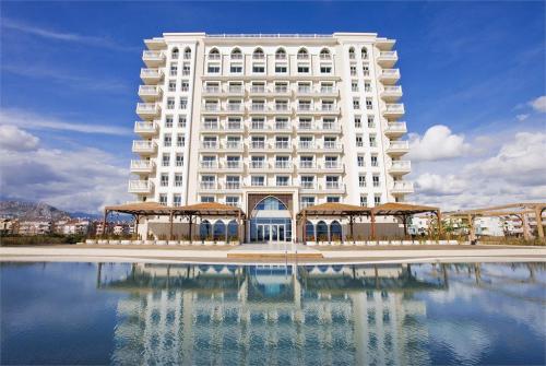1 фото отеля Crowne Plaza Antalya 5* 