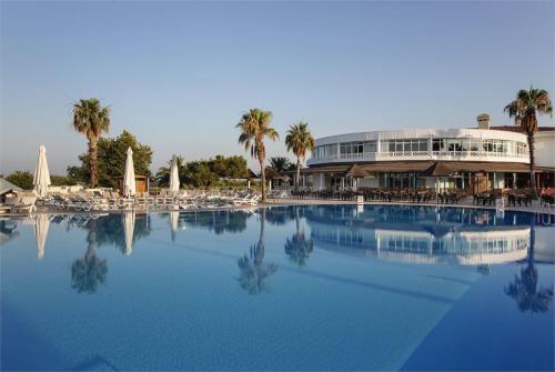 1 фото отеля Euphoria Palm Beach Resort 5* 
