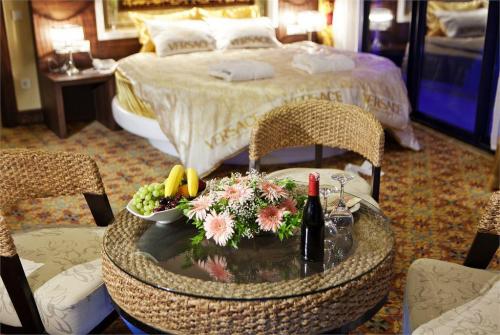 38 фото отеля Granada Luxury Resort Spa 5* 