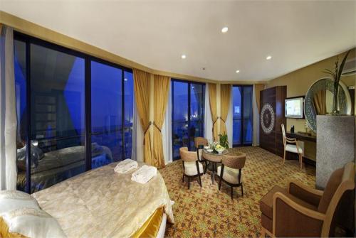 39 фото отеля Granada Luxury Resort Spa 5* 