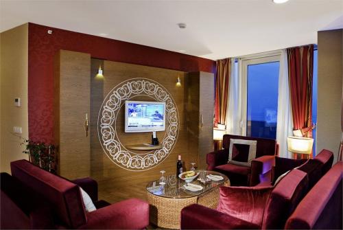 46 фото отеля Granada Luxury Resort Spa 5* 