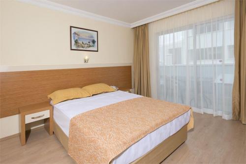 10 фото отеля Grand Atilla Hotel 3* 