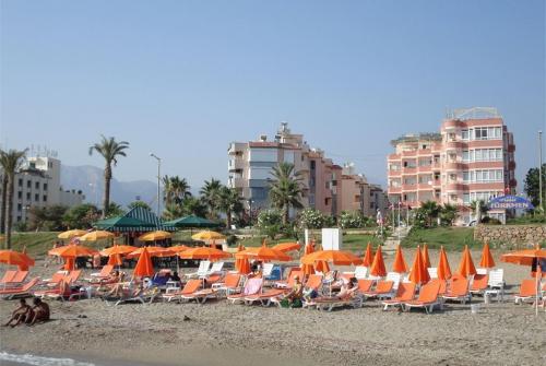 6 фото отеля Grand Bayar Beach Hotel 3* 