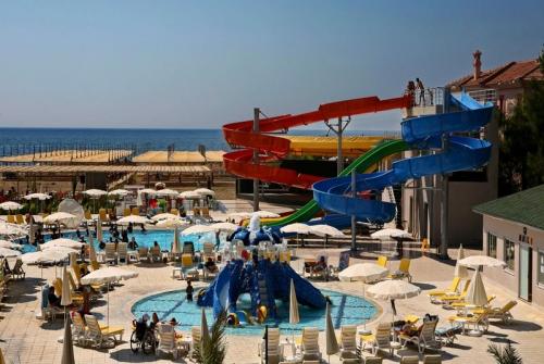 11 фото отеля Hedef Beach Resort 5* 