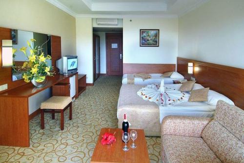 11 фото отеля Hedef Resort & Spa Hotel 5* 
