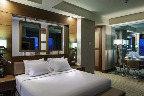 10 фото отеля Hilton Dalaman Sarigerme Resort & Spa 5* 