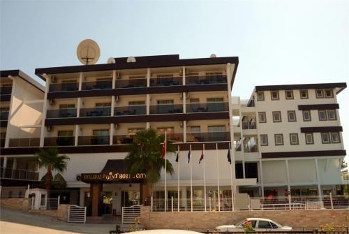 1 фото отеля Holiday City Hotel 4* 