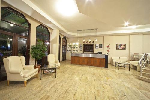 8 фото отеля Irmak Hotel 3* 