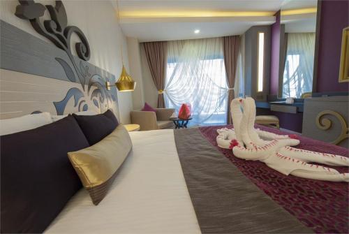 16 фото отеля Kirman Hotels Belazur Resort & Spa 5* 