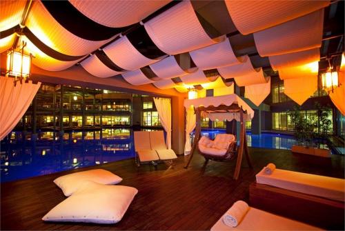 47 фото отеля Limak Lara De Luxe Hotel & Resort 5* 